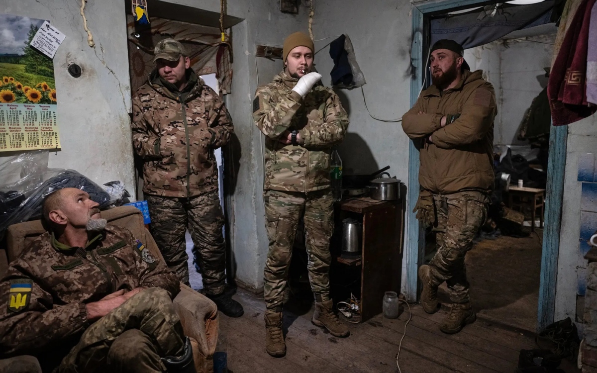 Ukraine giải bài toán nhân lực chiến trường: Tuyển tân binh là tù nhân